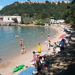 Bozic-omisalj Apartman