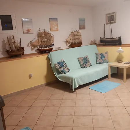 Bozic-omisalj Omisalj